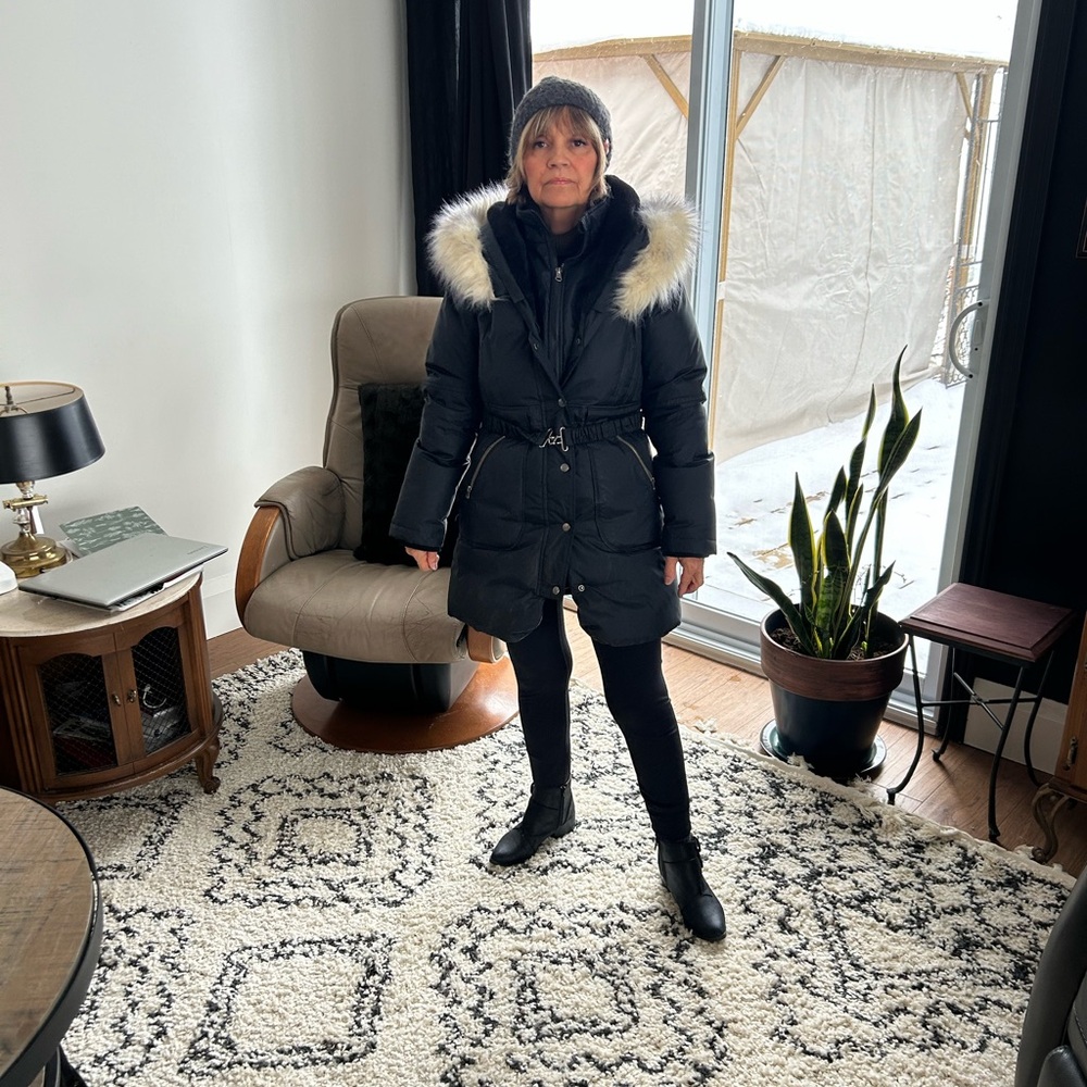 Women's Black faux Fur-Trimmed Parka
